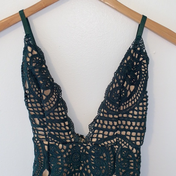 NWT pretty little thing Party Dress - Picture 2 of 5